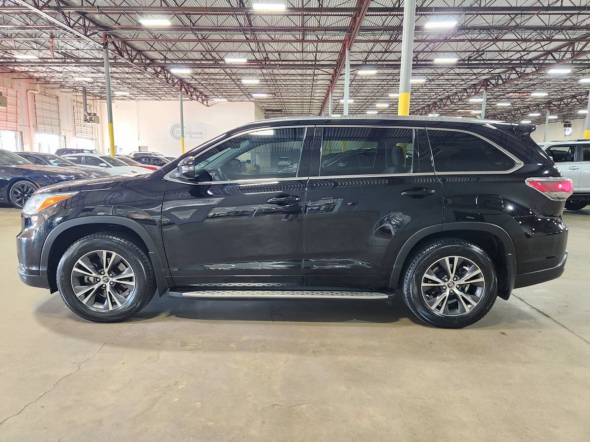Used 2016 Toyota Highlander XLE FWD image 7
