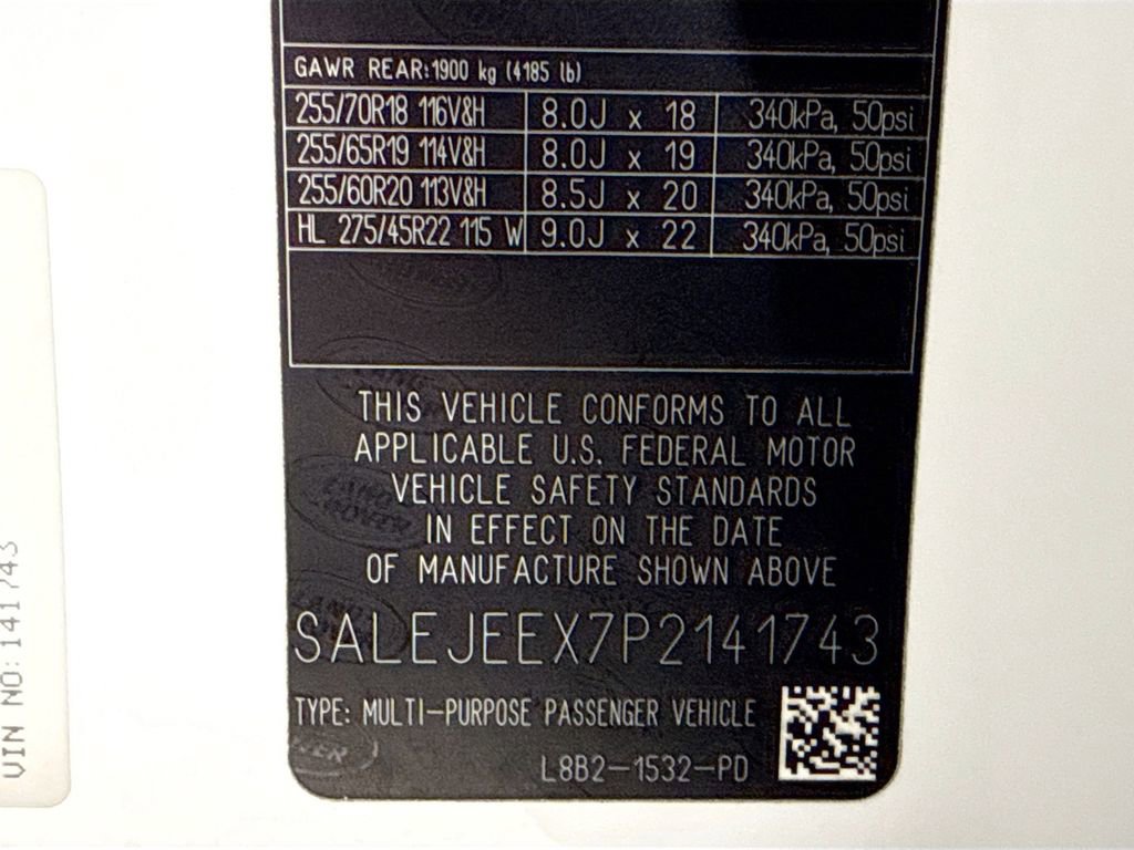 Used 2023 Land Rover Defender 110 S AWD/4WD image 28