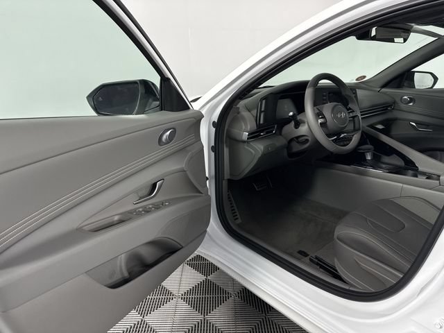 New 2026 Hyundai Elantra SEL Sport Premium FWD image 10