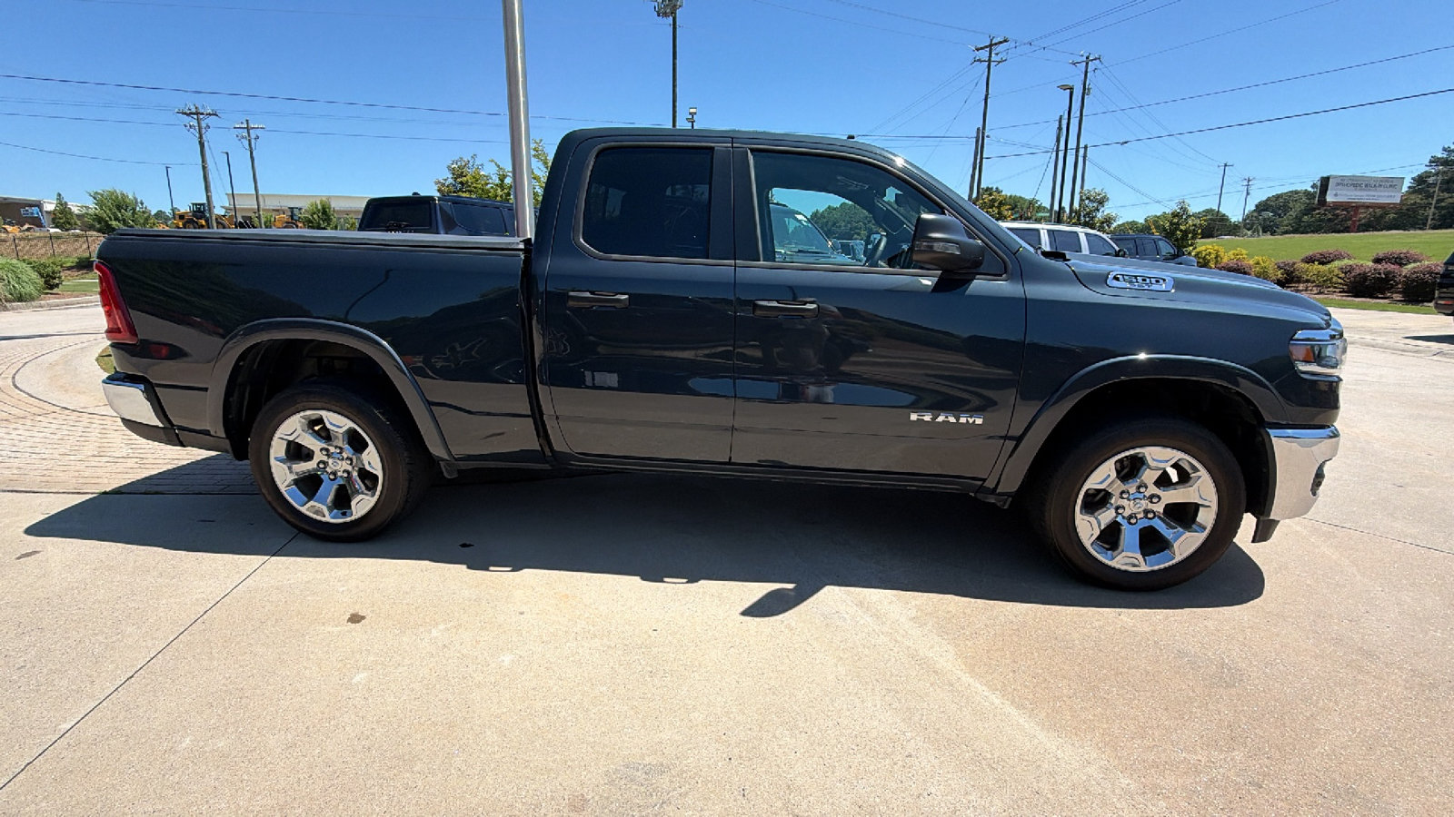 Used 2025 RAM 1500 Big Horn AWD/4WD image 7