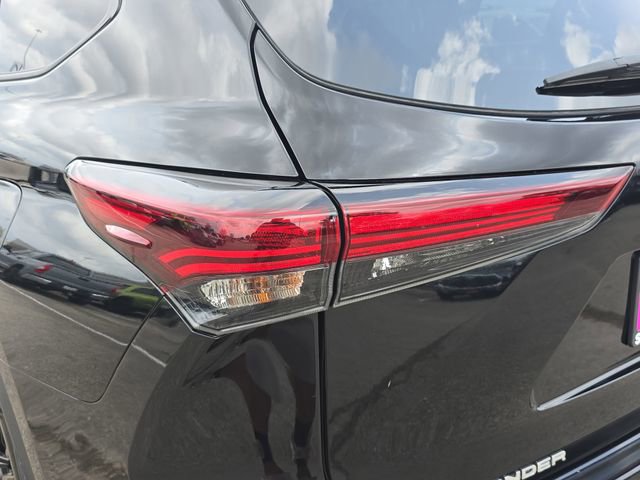Used 2025 Toyota Highlander XSE image 36