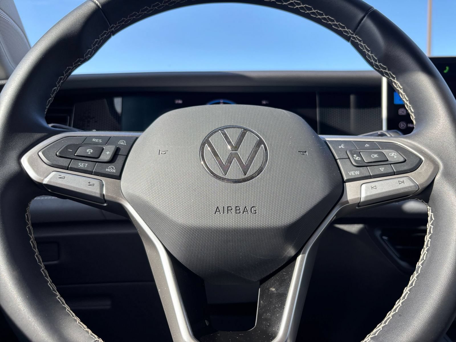 Used 2026 Volkswagen Tiguan SE AWD/4WD image 26