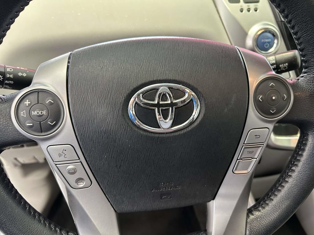 Used 2016 Toyota Prius V Four FWD image 19