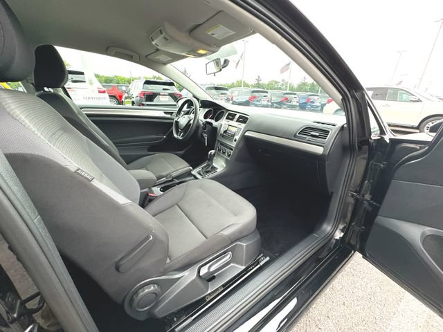 Used 2016 Volkswagen Golf 2-Door FWD image 26