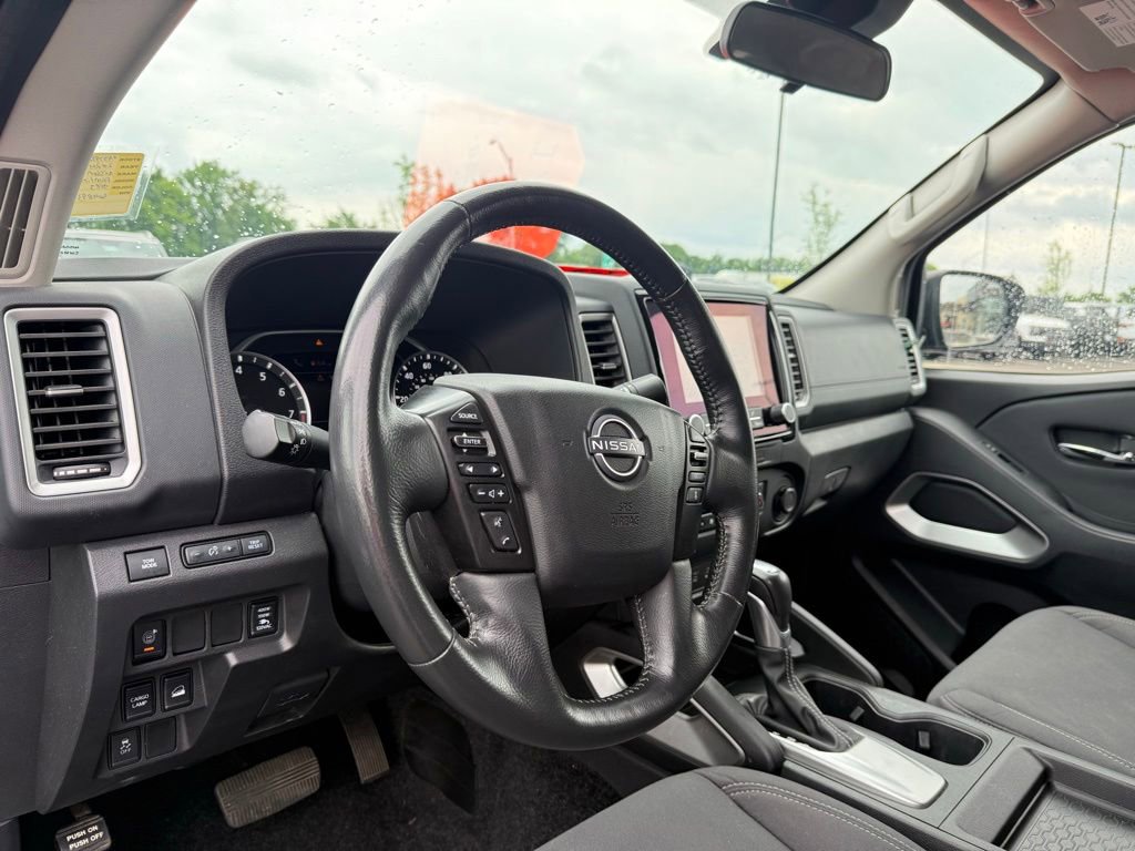 Used 2024 Nissan Frontier SV w/ SV Convenience Package AWD/4WD image 10