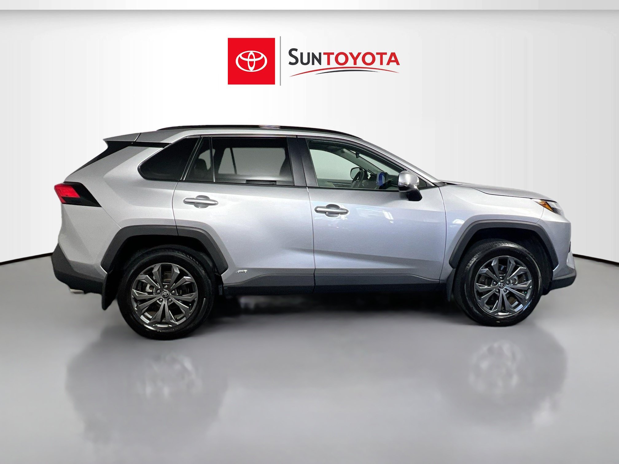 Used 2025 Toyota RAV4 XLE Premium w/ Weather Package AWD/4WD image 2