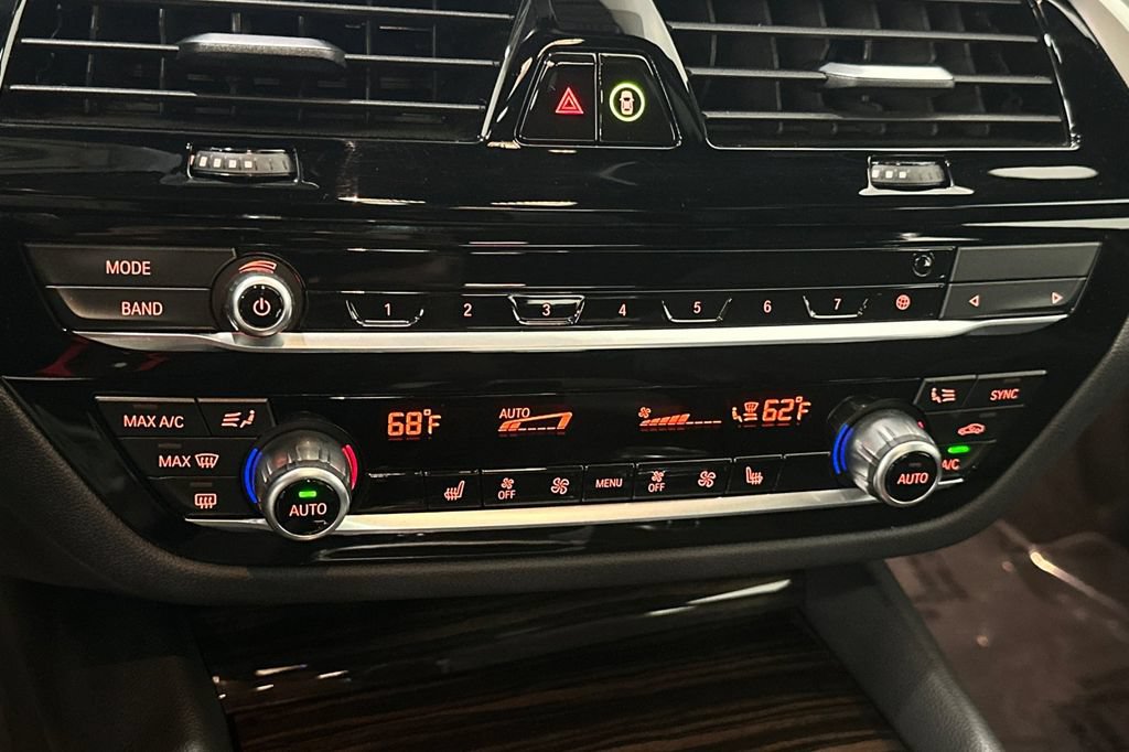 Used 2023 BMW 530e w/ Convenience Package RWD image 23