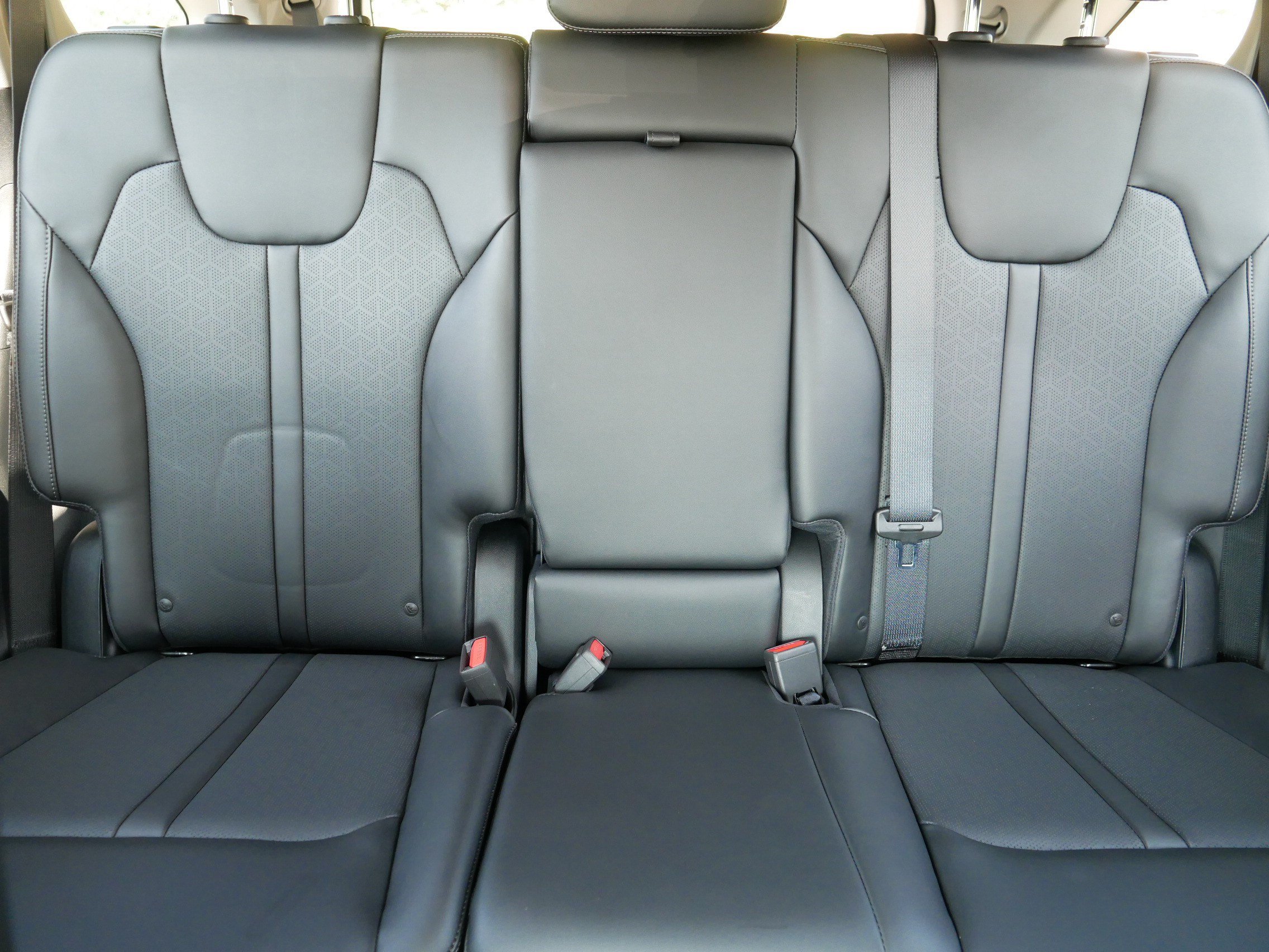 Certified 2023 Kia Sorento S w/ Panoramic Sunroof Package AWD/4WD image 13