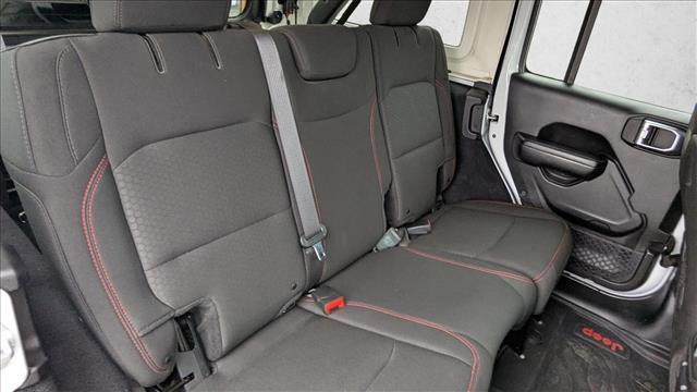 Used 2018 Jeep Wrangler Unlimited Rubicon AWD/4WD image 24