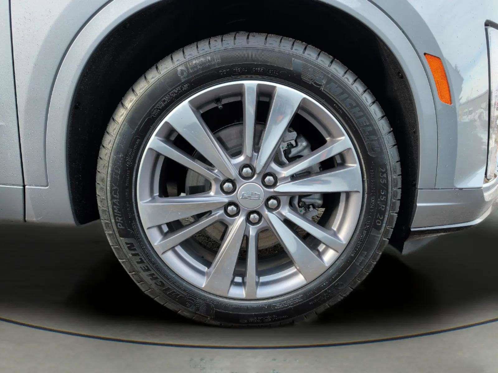 Used 2025 Cadillac XT6 Premium Luxury image 26