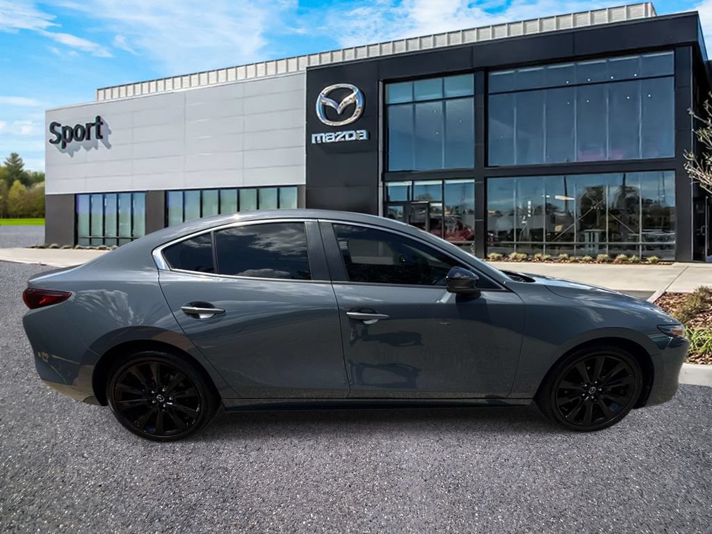 Used 2022 MAZDA MAZDA3 s FWD image 2