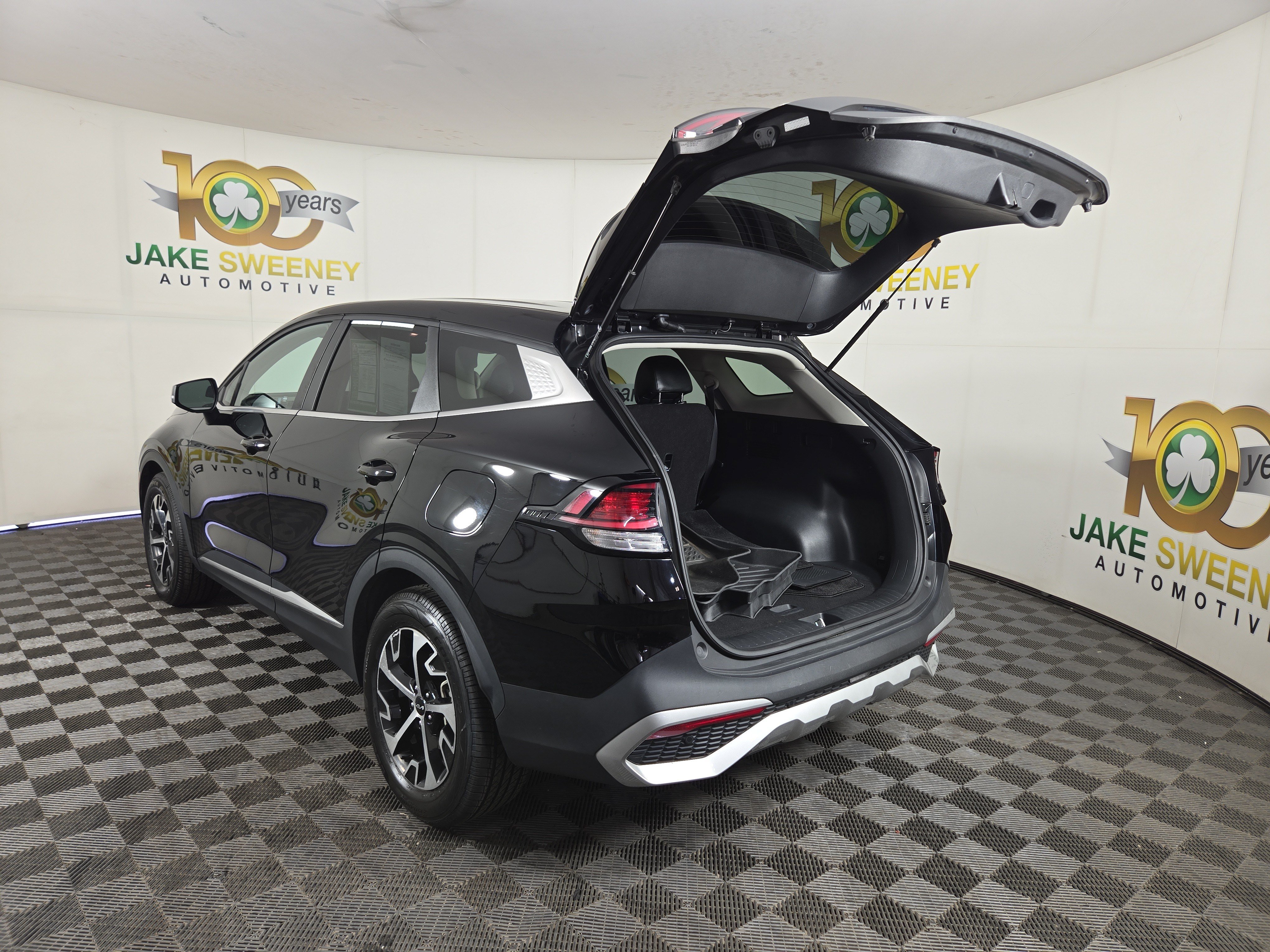 Used 2024 Kia Sportage EX FWD image 31