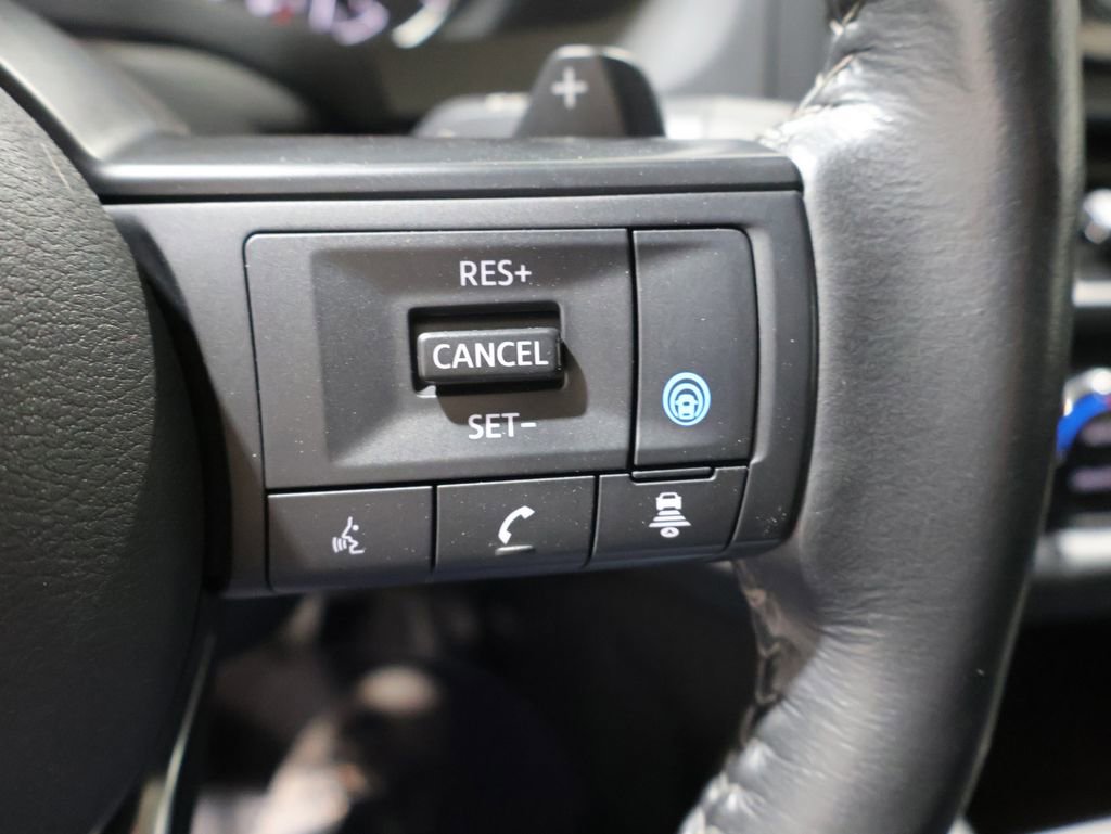 Used 2024 Nissan Pathfinder S AWD/4WD image 34