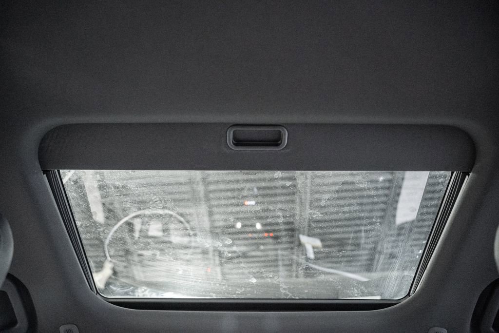 New 2025 Jeep Grand Cherokee Laredo X w/ Luxury Tech Group I image 33