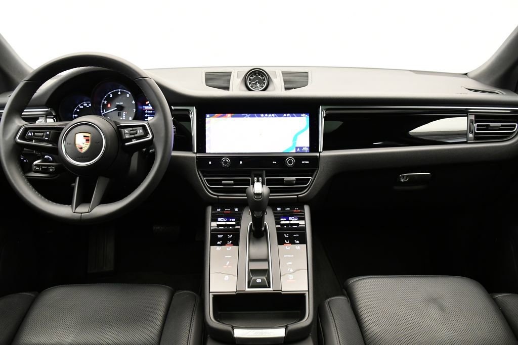 Used 2023 Porsche Macan S image 22