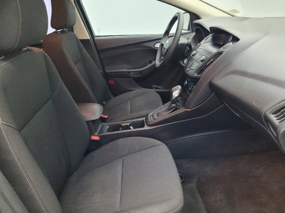 Used 2018 Ford Focus SE FWD image 21