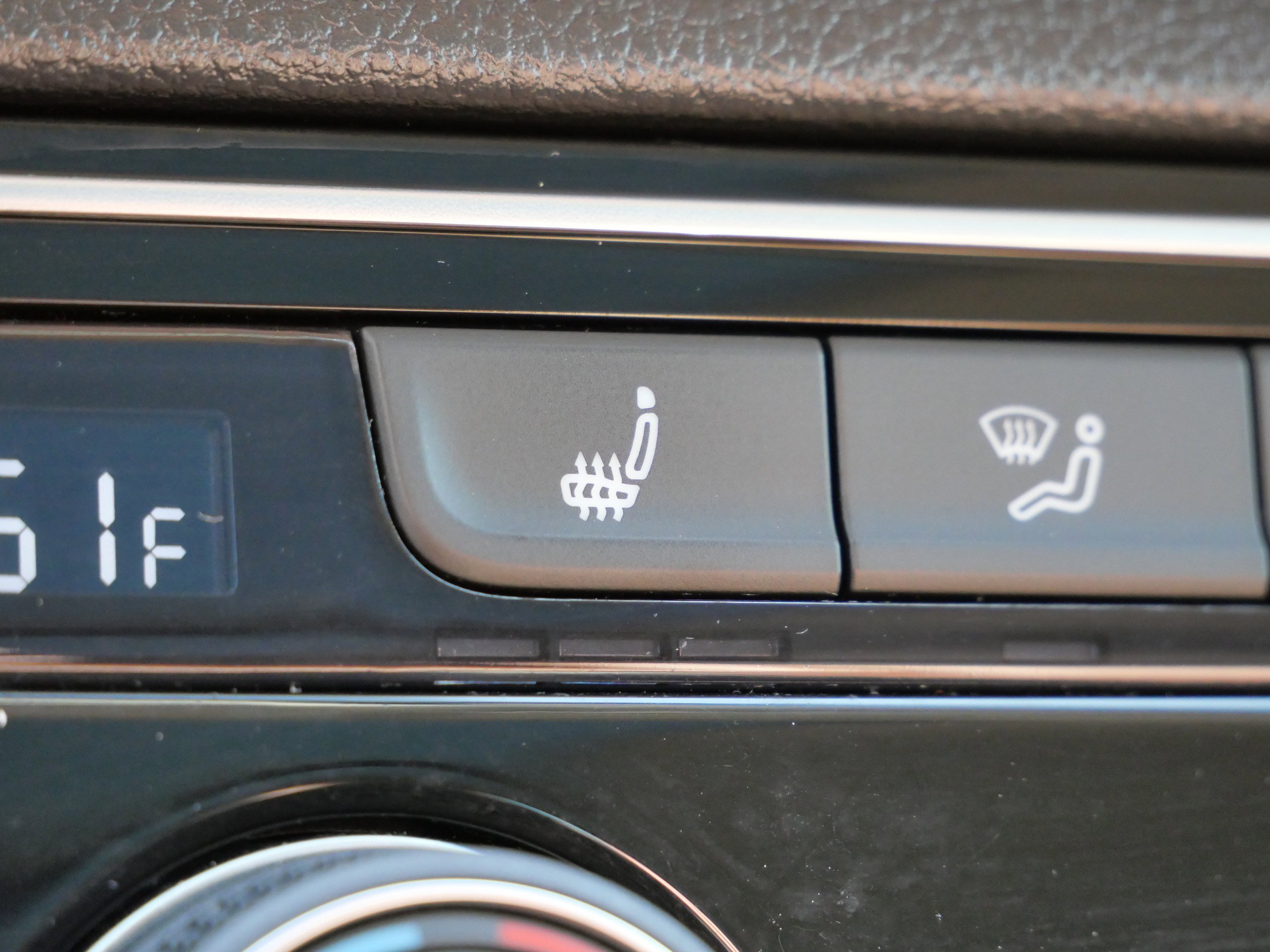 Certified 2022 Volkswagen Atlas SE image 30