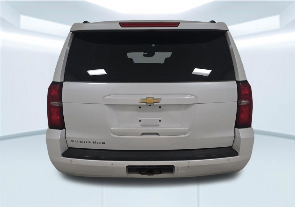 Used 2019 Chevrolet Suburban LT image 18