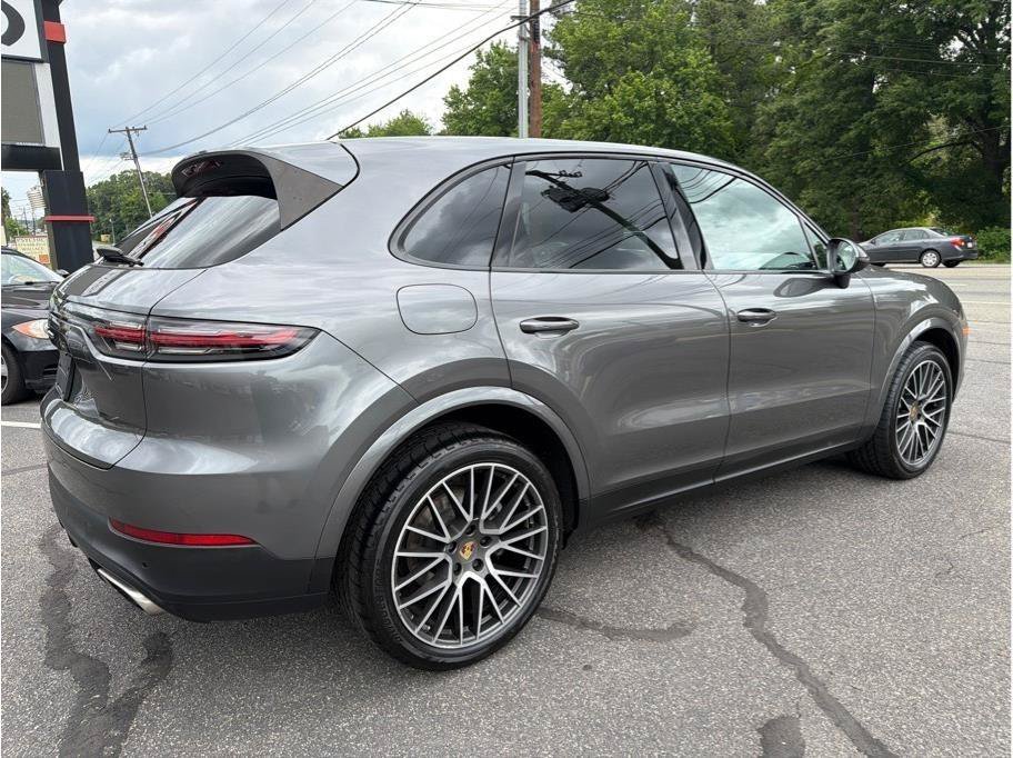 Used 2019 Porsche Cayenne S AWD/4WD image 6