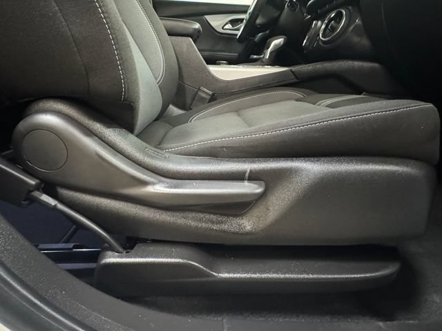 Used 2025 Chevrolet Blazer LT AWD/4WD image 36