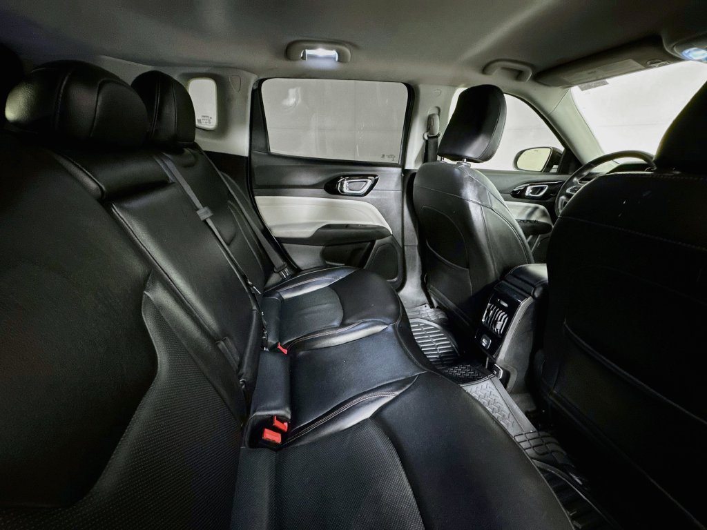 Used 2022 Jeep Compass Limited AWD/4WD image 24