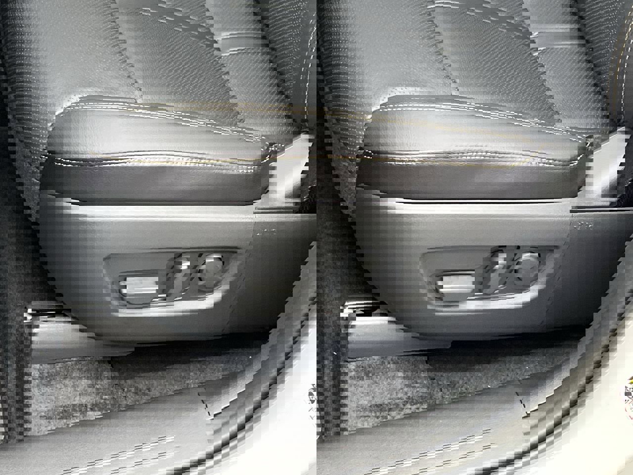 New 2025 MAZDA CX-90 3.3 Turbo w/ Preferred Package image 9