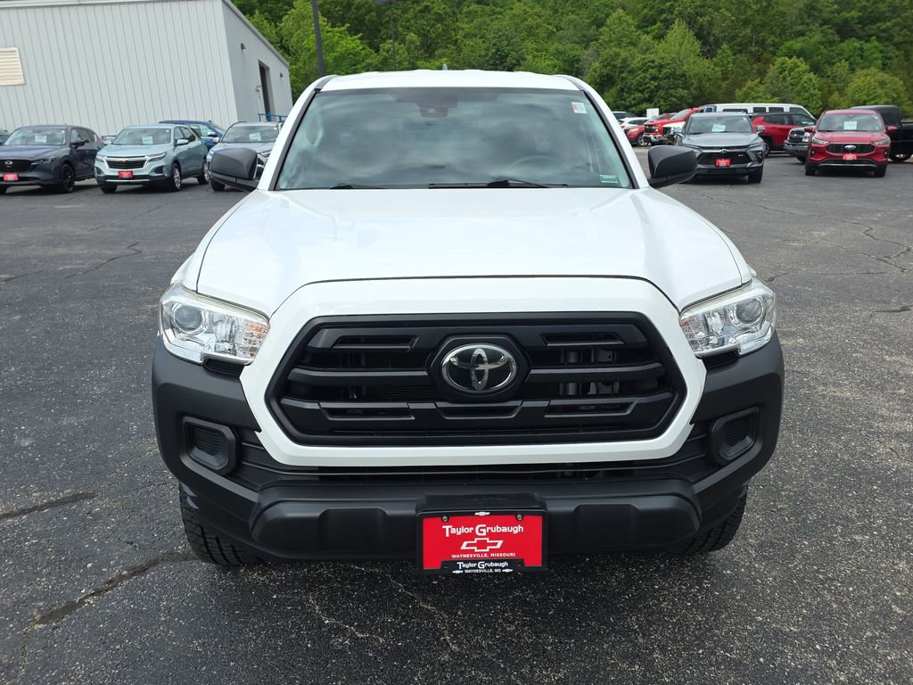 Used 2018 Toyota Tacoma SR AWD/4WD image 3