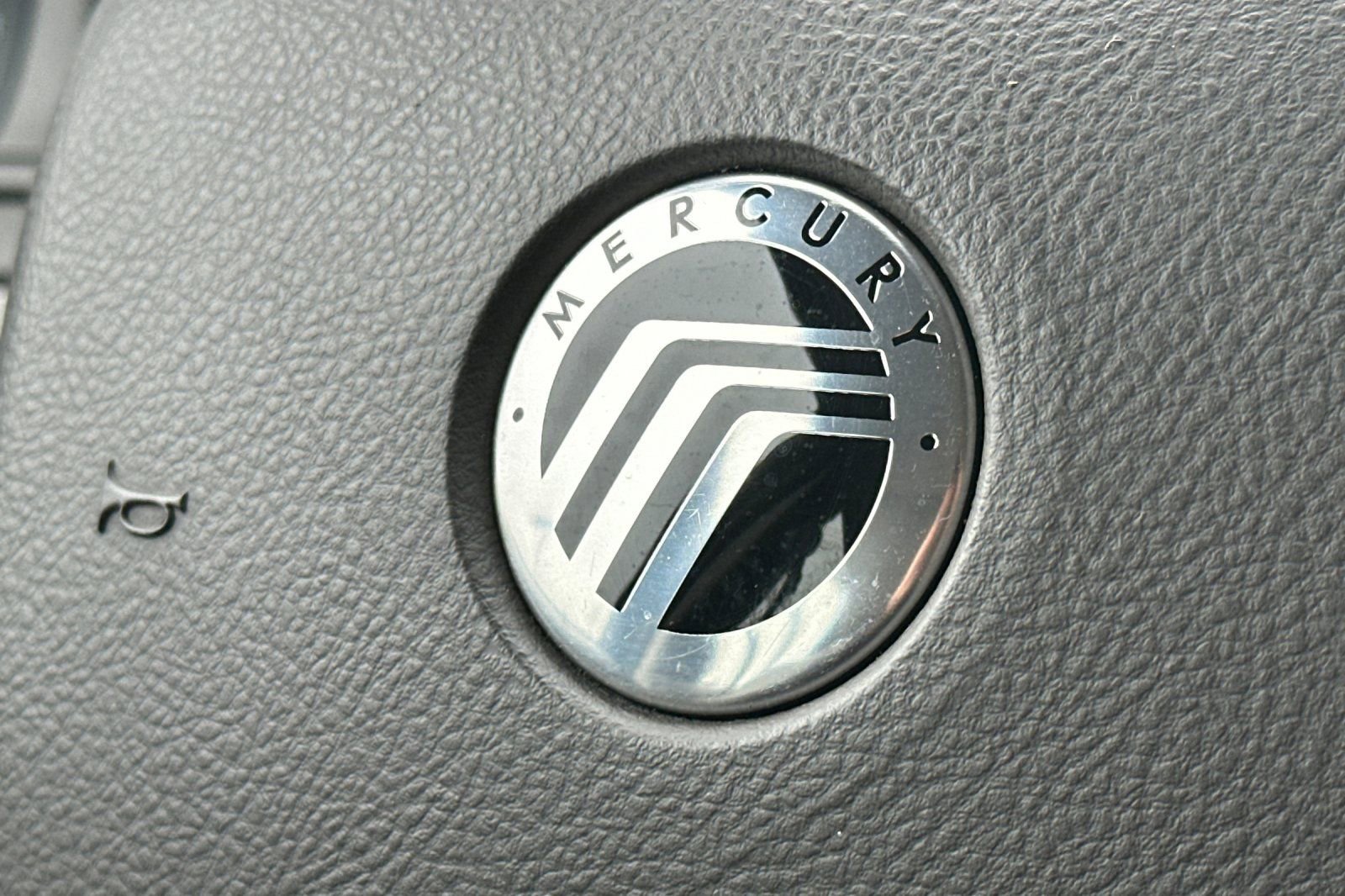 Used 2011 Mercury Grand Marquis LS image 31