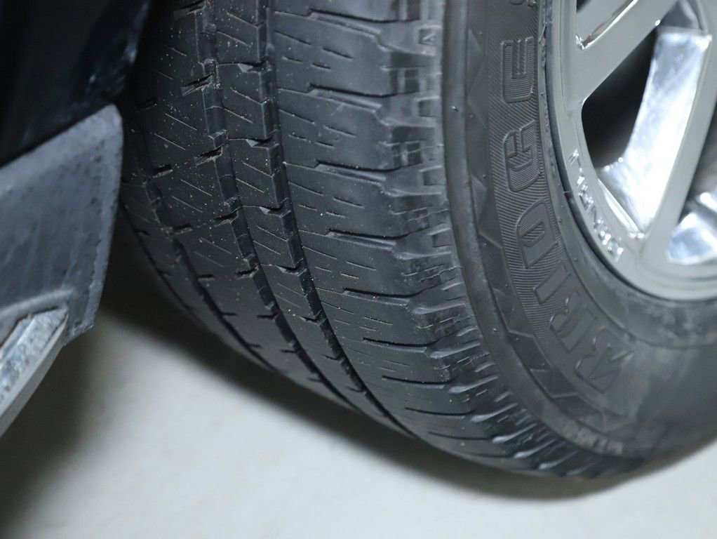 Used 2017 GMC Yukon XL Denali w/ Open Road Package image 41