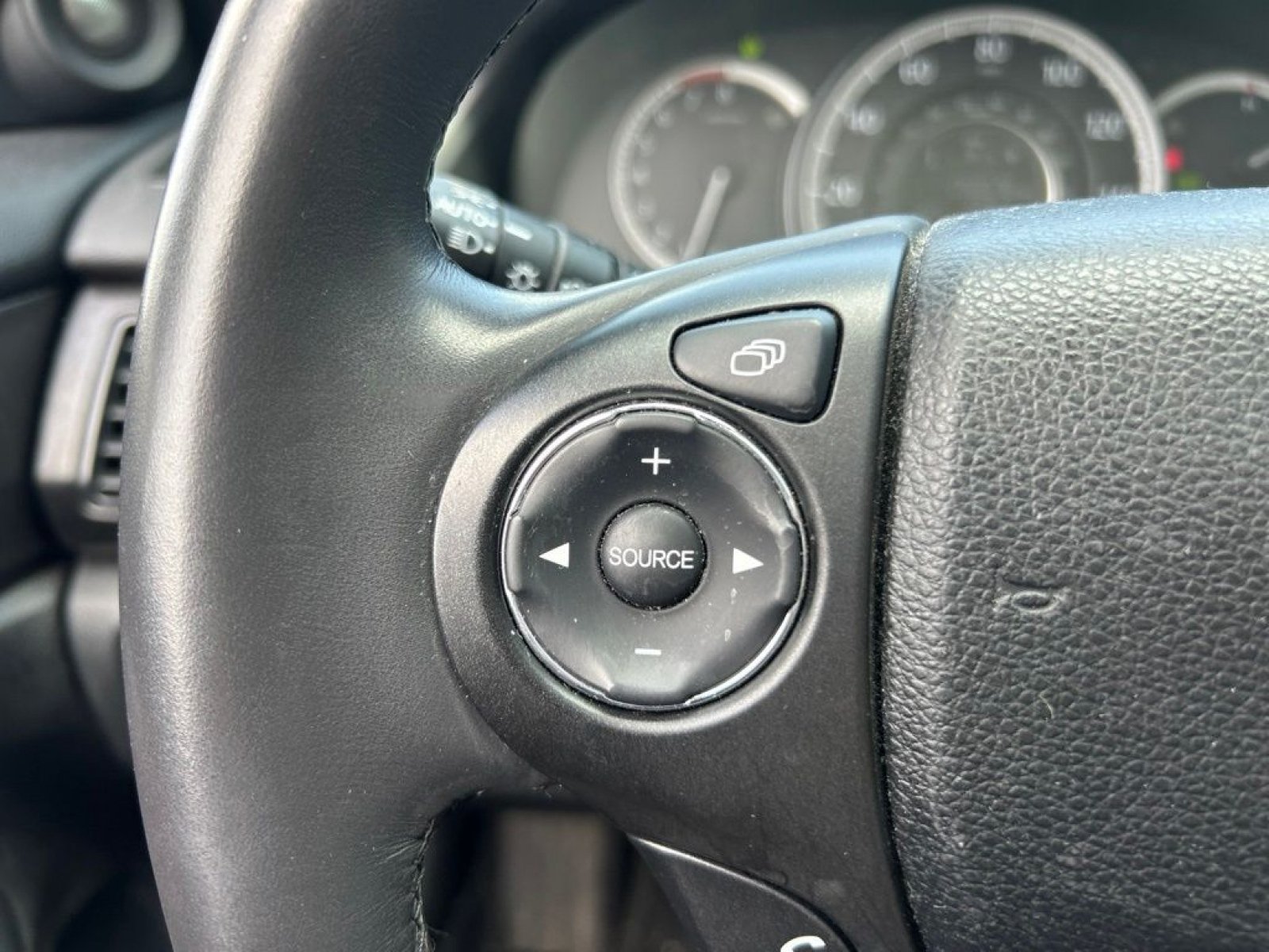 Used 2014 Honda Accord EX-L image 22