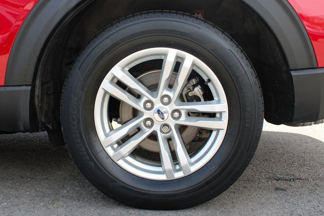 Used 2022 Ford Explorer XLT w/ Equipment Group 202A image 38