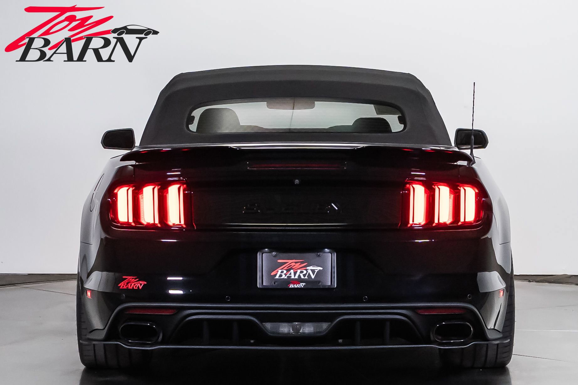 Used 2017 Ford Mustang GT Premium w/ Equipment Group 401A RWD image 12