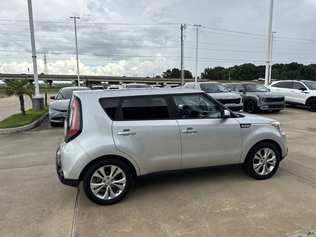 Used 2016 Kia Soul + w/ Primo Package FWD image 15
