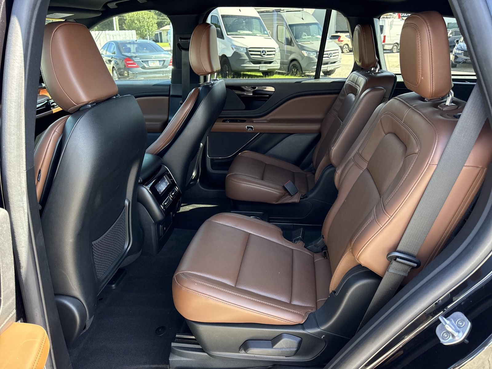 Used 2023 Lincoln Aviator Grand Touring w/ Elements Package Plus AWD/4WD image 10