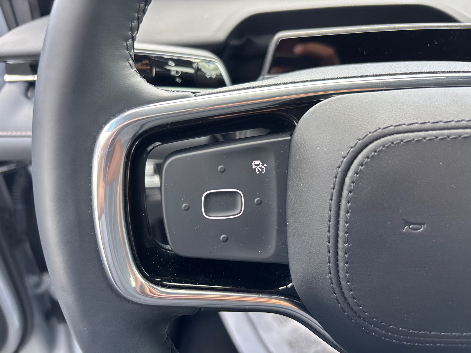 New 2026 Lincoln Nautilus Premier w/ Jet Appearance Package AWD/4WD image 17