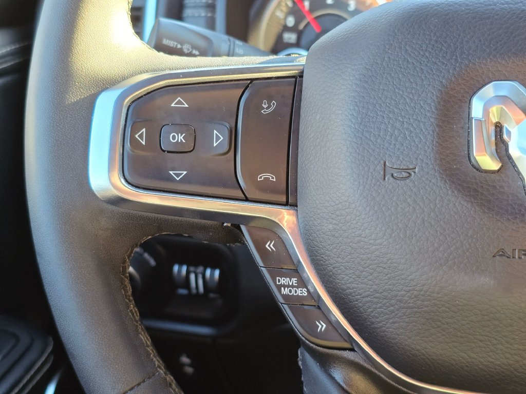 Used 2025 RAM 1500 Laramie w/ Sport Appearance Package AWD/4WD image 27