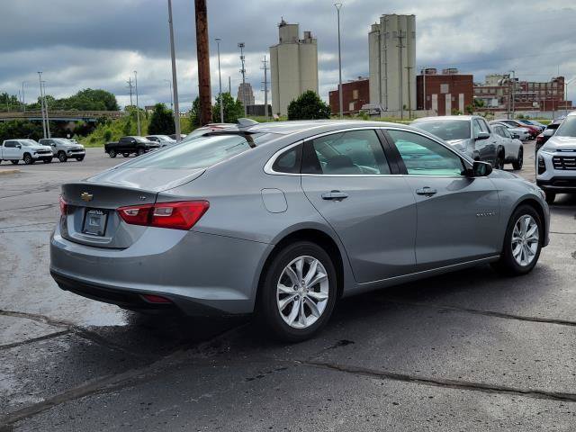 Used 2024 Chevrolet Malibu LT FWD image 2
