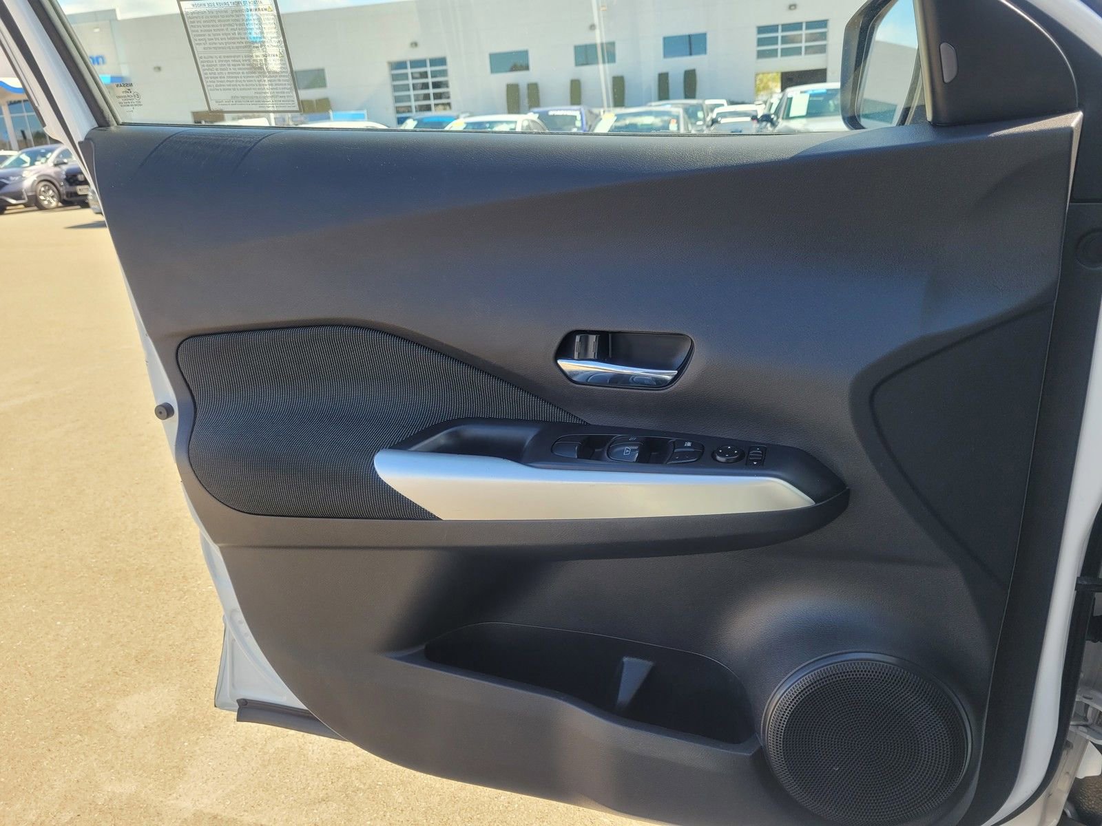 Used 2020 Nissan Kicks SV image 17