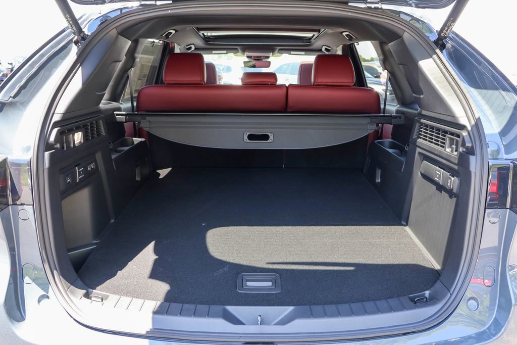 Used 2025 MAZDA CX-70 Plug-In Hybrid w/ Premium Plus image 31