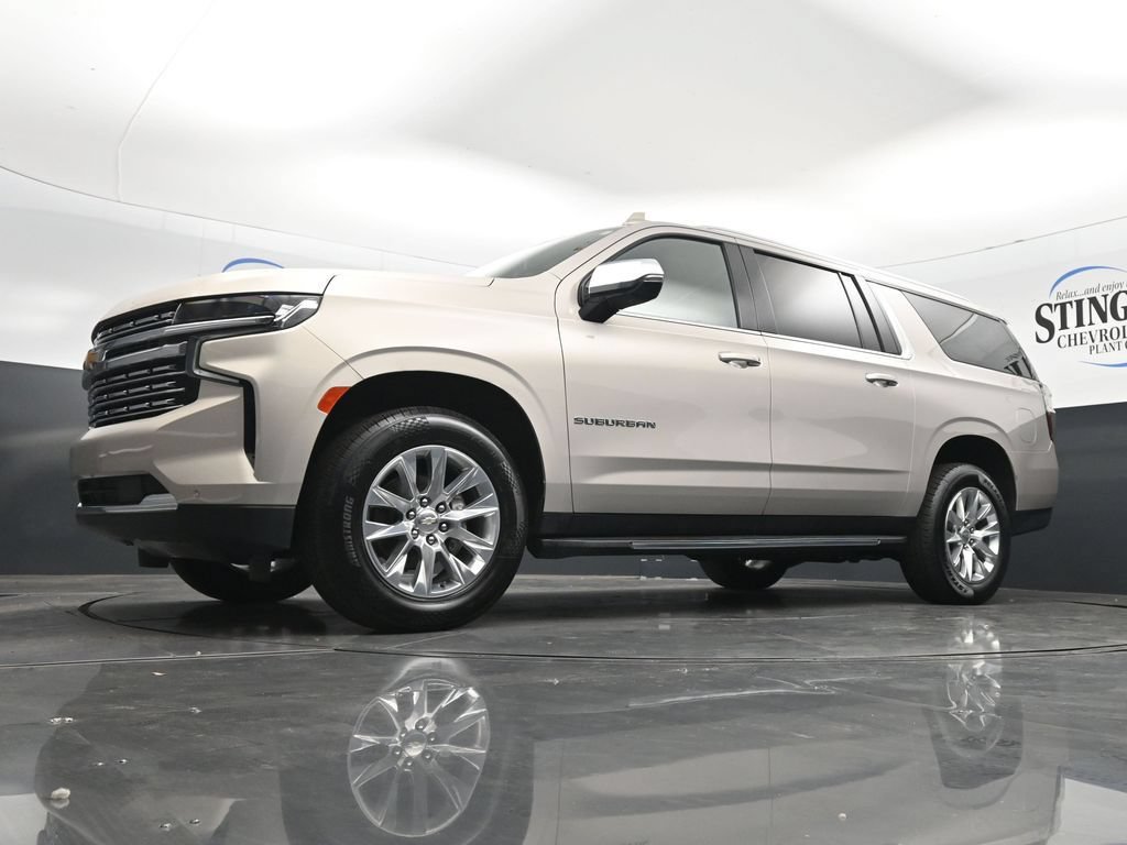 Used 2024 Chevrolet Suburban Premier RWD image 28