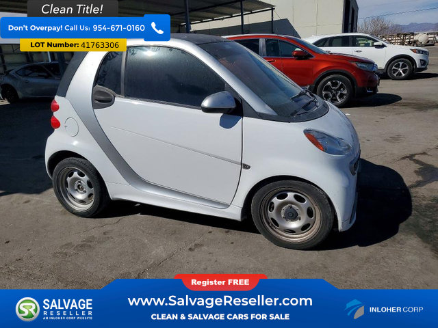 Used 2015 smart fortwo passion RWD image 5