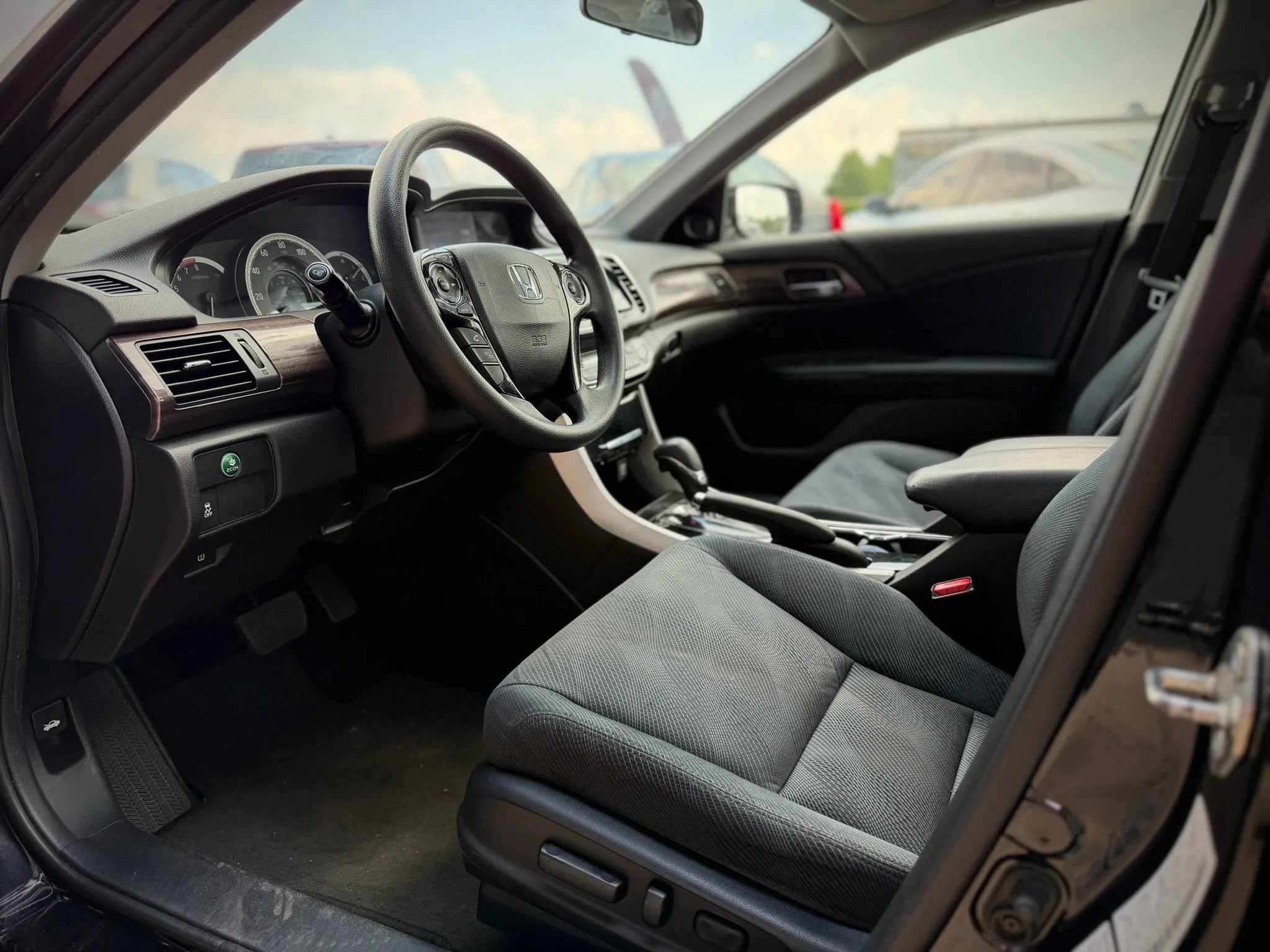 Used 2017 Honda Accord EX image 8