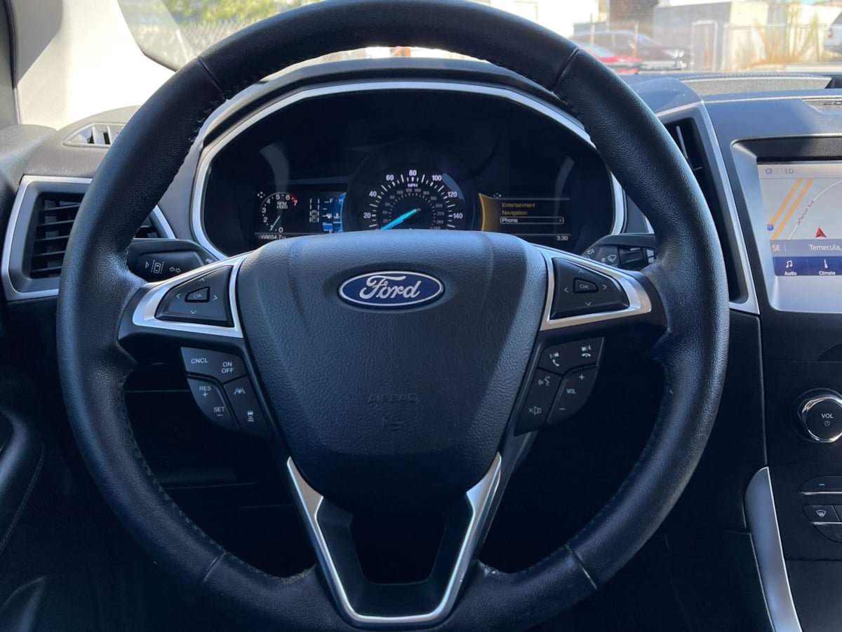 Used 2020 Ford Edge SEL AWD/4WD image 26