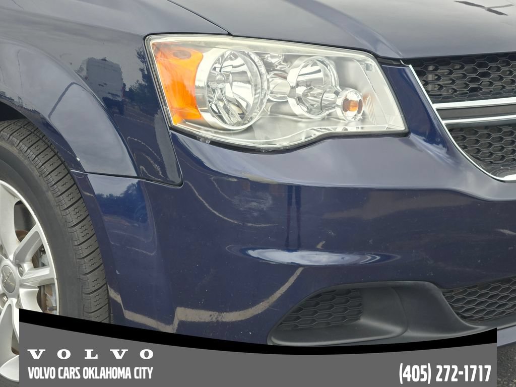 Used 2016 Dodge Grand Caravan SXT w/ Rear Park Assist Package FWD image 7