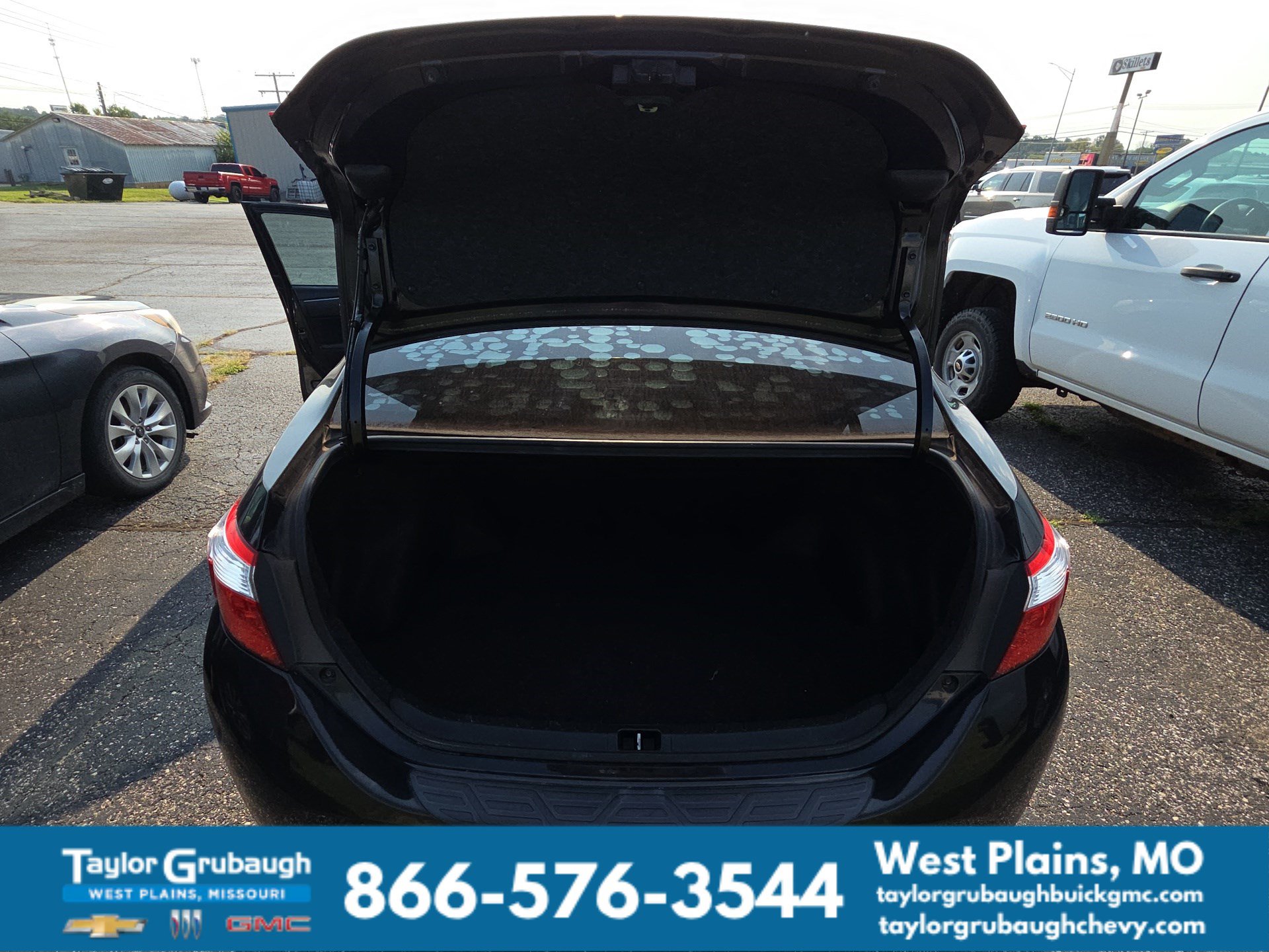 Used 2015 Toyota Corolla S FWD image 14