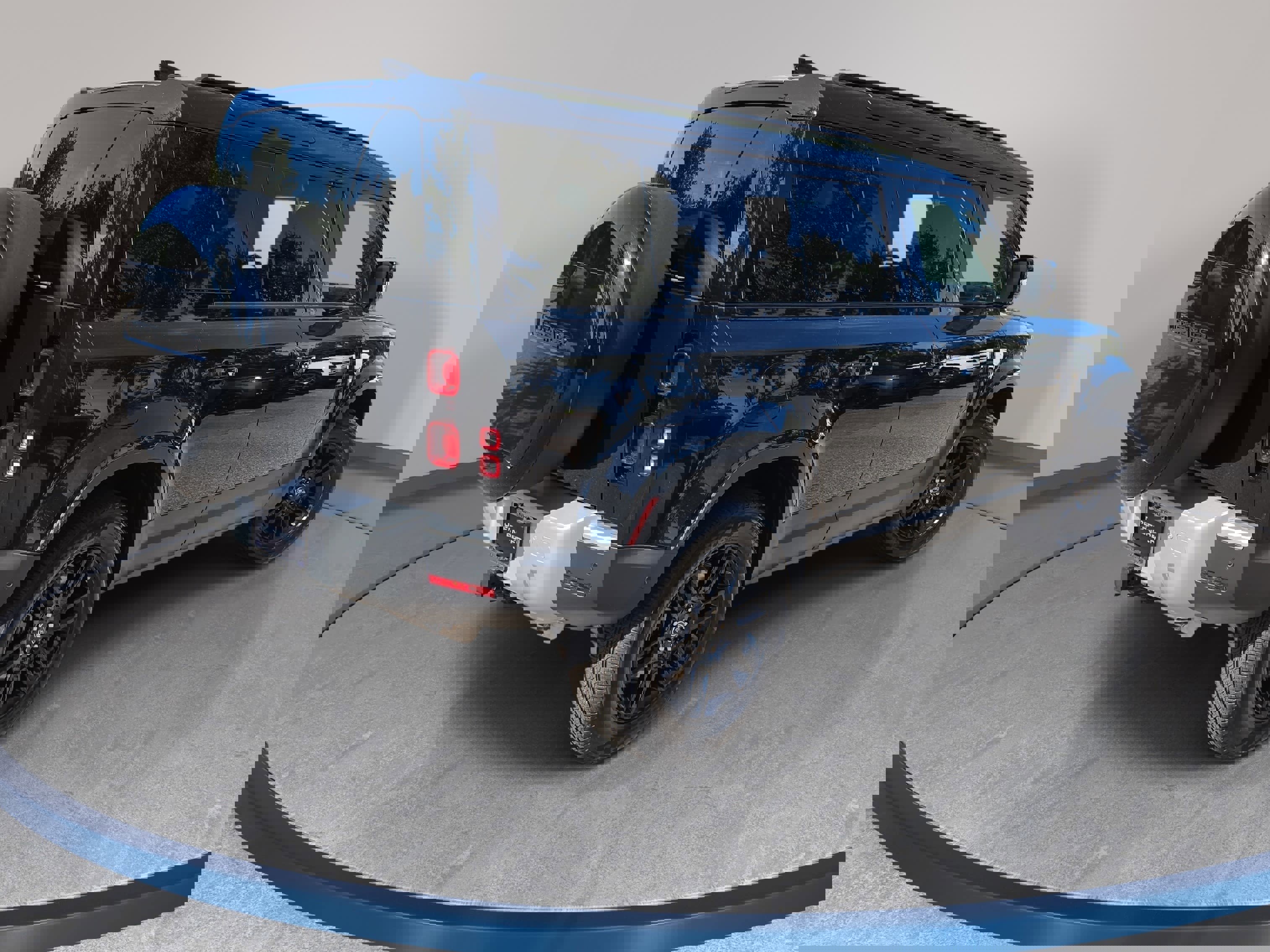 New 2025 Land Rover Defender 110 S image 5