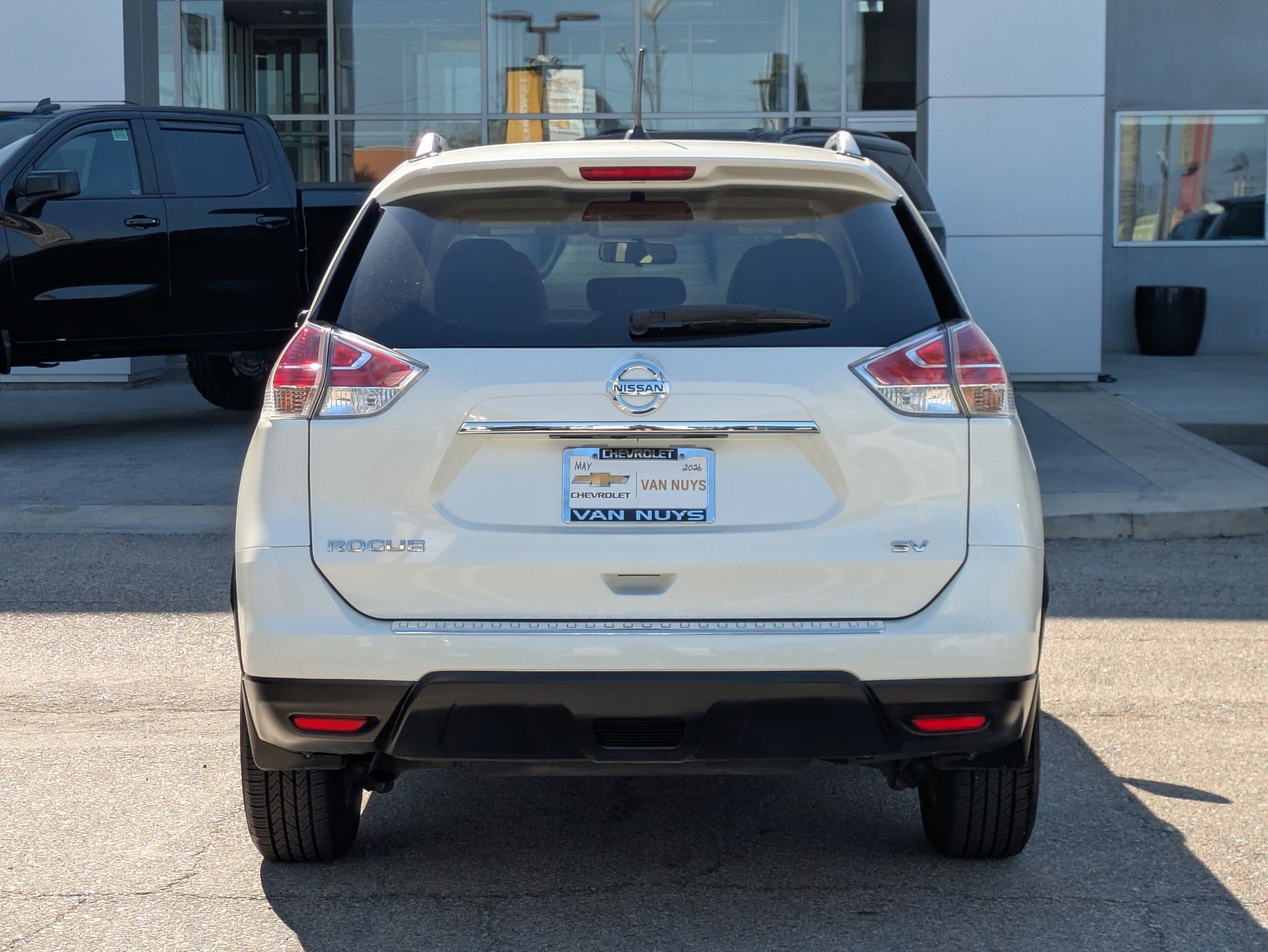 Used 2016 Nissan Rogue SV w/ SV Premium Package image 6