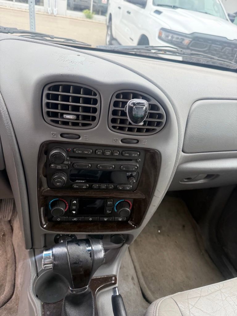 Used 2005 Buick Rainier CXL AWD/4WD image 10