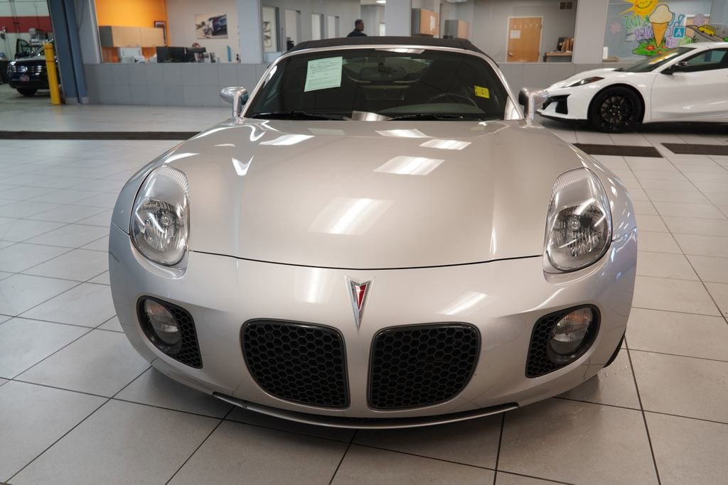 Used 2008 Pontiac Solstice GXP w/ Premium Package image 12