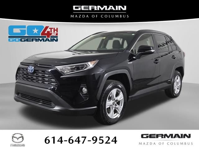 Used 2021 Toyota RAV4 XLE w/ Convenience Package AWD/4WD image 1